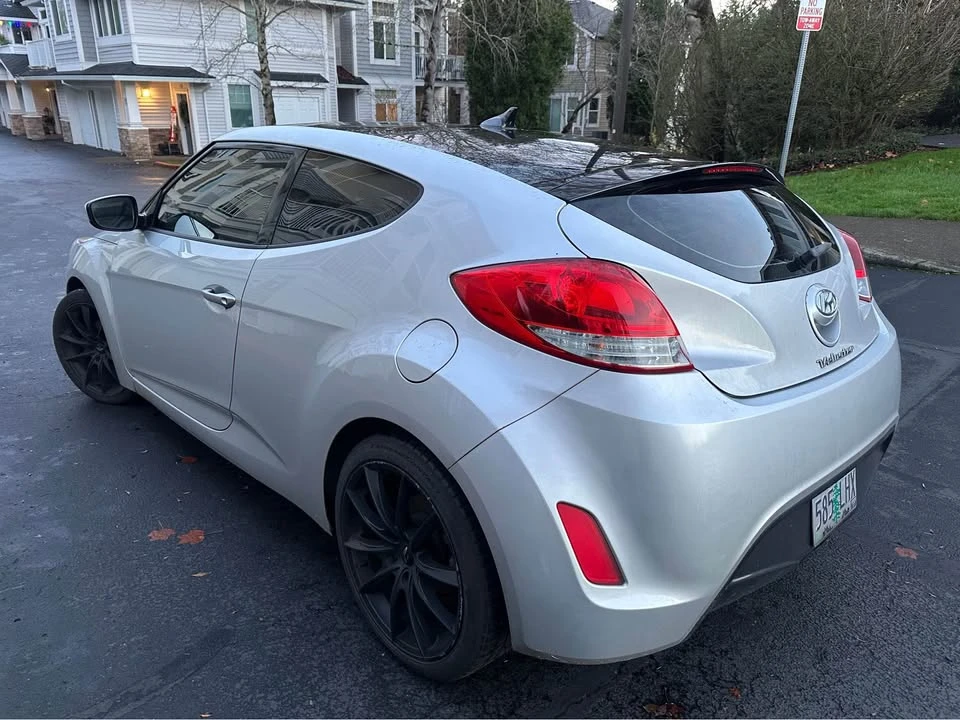 2012 Hyundai Veloster - Image 6 of 11