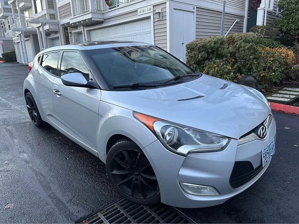 2012 Hyundai Veloster - Image 3 of 11