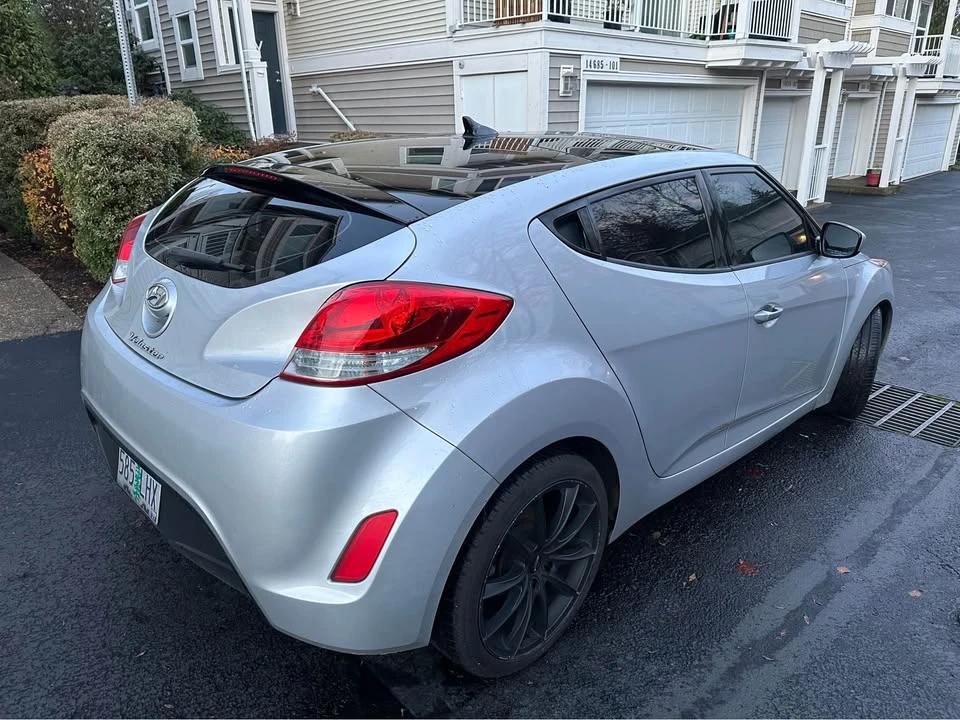 2012 Hyundai Veloster - Image 4 of 11
