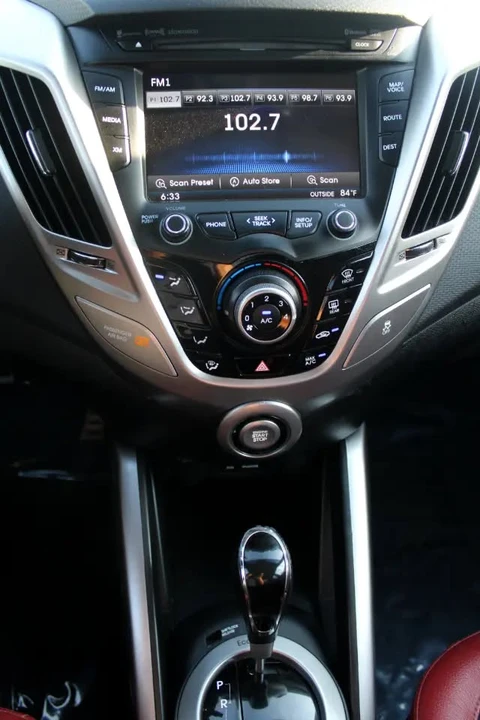 2012 Hyundai Veloster - Image 15 of 19