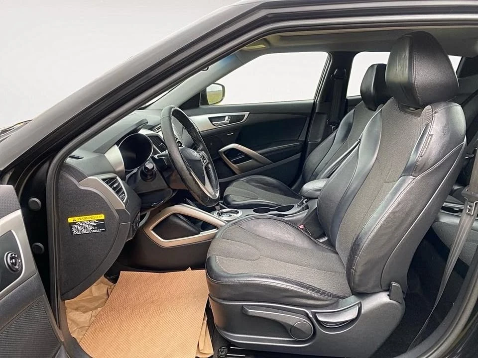 2012 Hyundai Veloster - Image 11 of 16