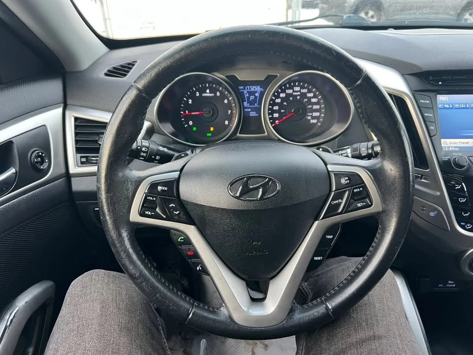 2012 Hyundai Veloster - Image 11 of 18