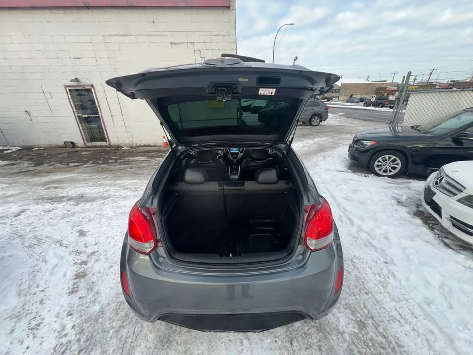 2012 Hyundai Veloster - Image 15 of 18