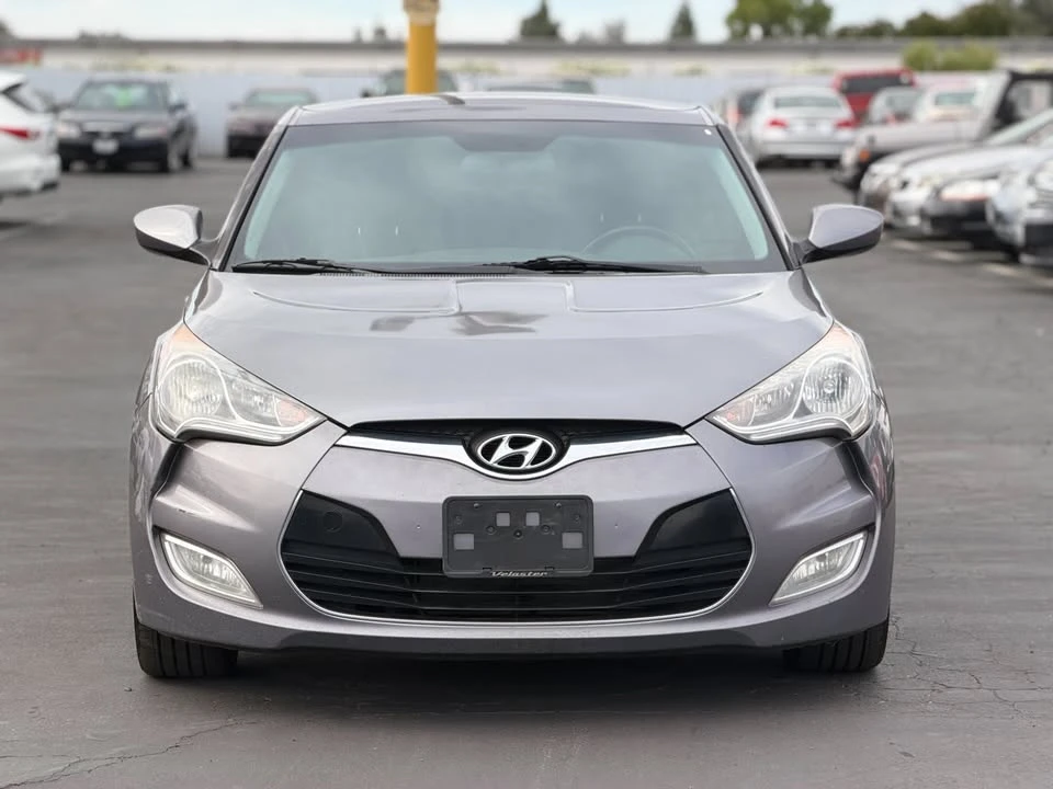 2012 Hyundai Veloster - Image 2 of 11