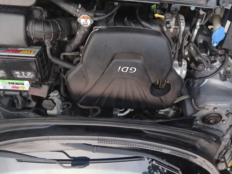 2012 Hyundai Veloster - Image 8 of 9