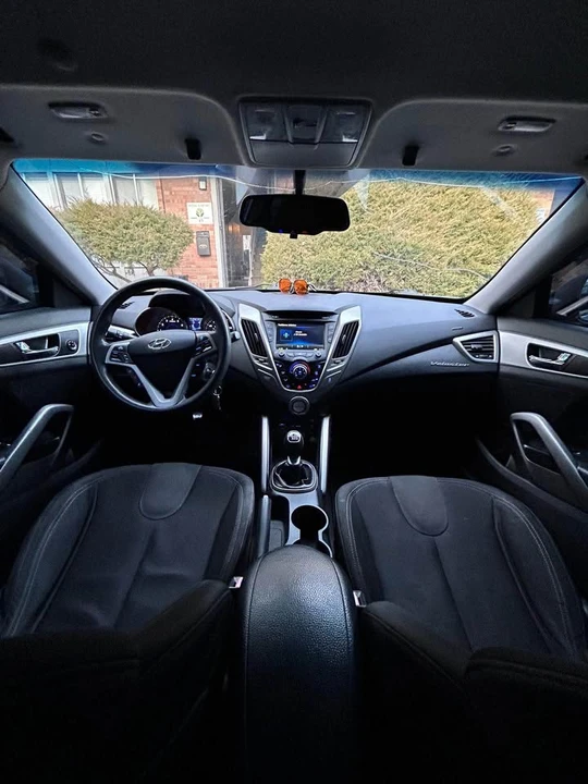 2012 Hyundai Veloster - Image 2 of 14