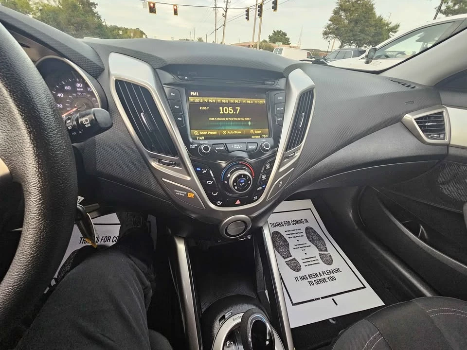 2012 Hyundai Veloster - Image 18 of 19