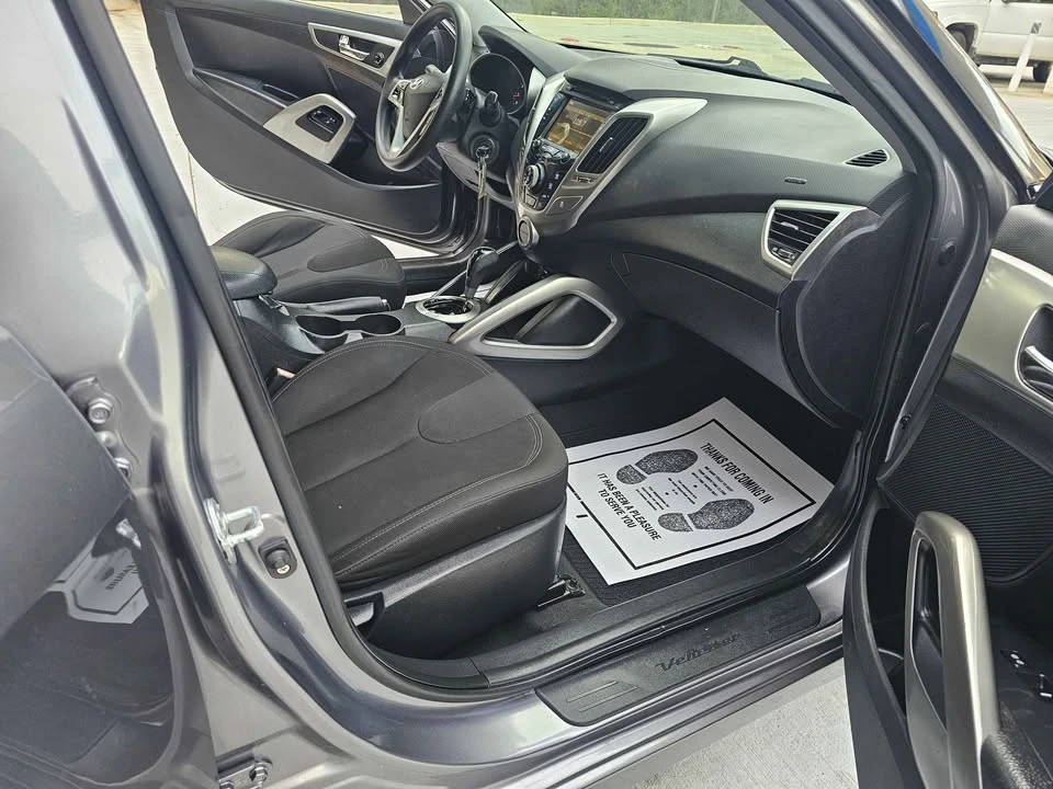 2012 Hyundai Veloster - Image 12 of 19