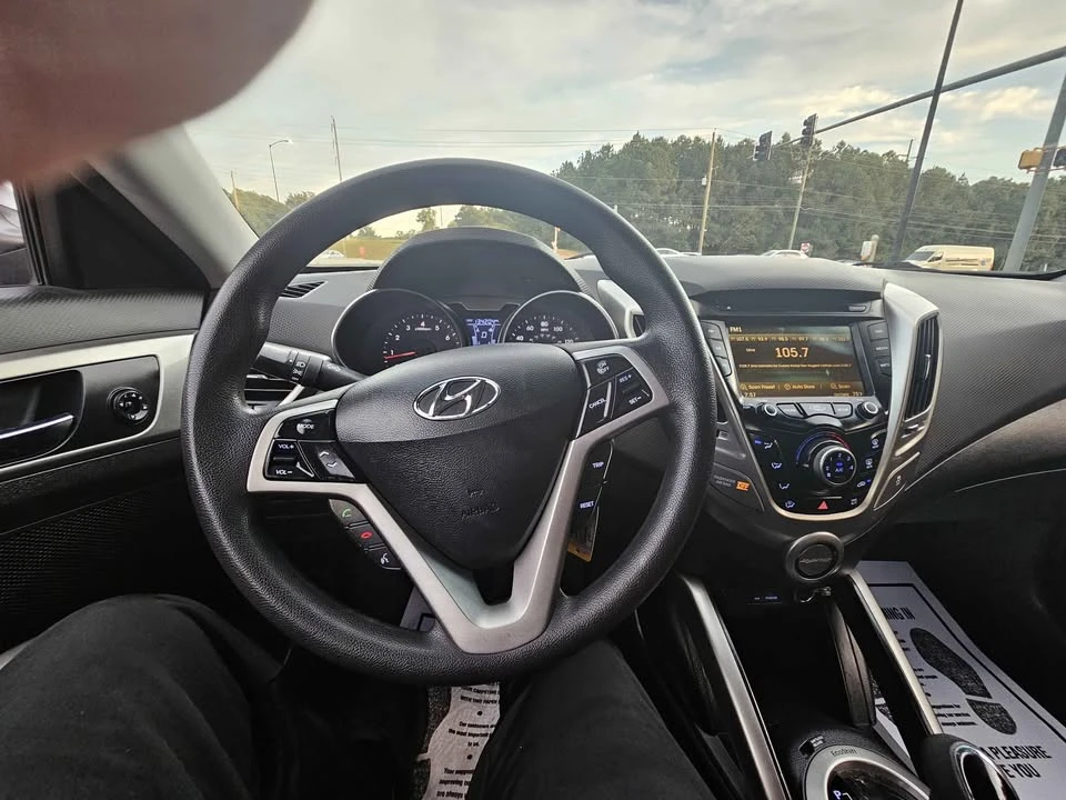 2012 Hyundai Veloster - Image 16 of 19
