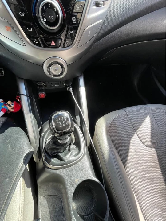 2012 Hyundai Veloster - Image 8 of 11