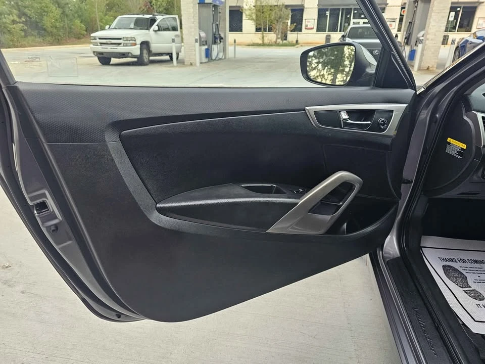 2012 Hyundai Veloster - Image 14 of 19