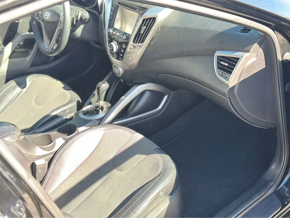 2012 Hyundai Veloster - Image 11 of 16