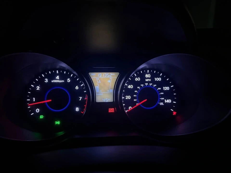 2012 Hyundai Veloster - Image 9 of 10
