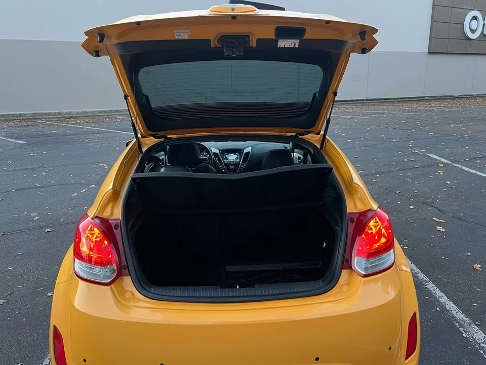 2012 Hyundai Veloster - Image 17 of 20