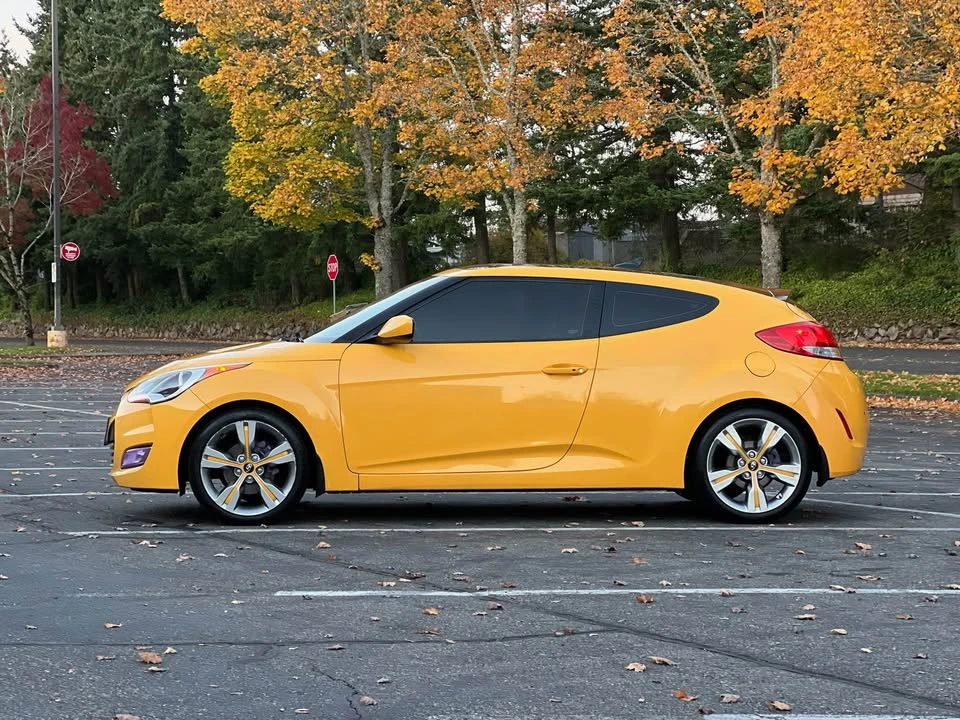 2012 Hyundai Veloster - Image 2 of 20