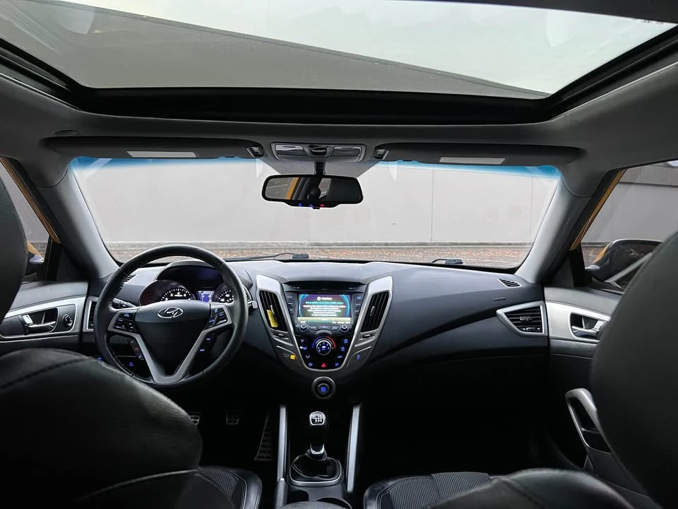 2012 Hyundai Veloster - Image 12 of 20