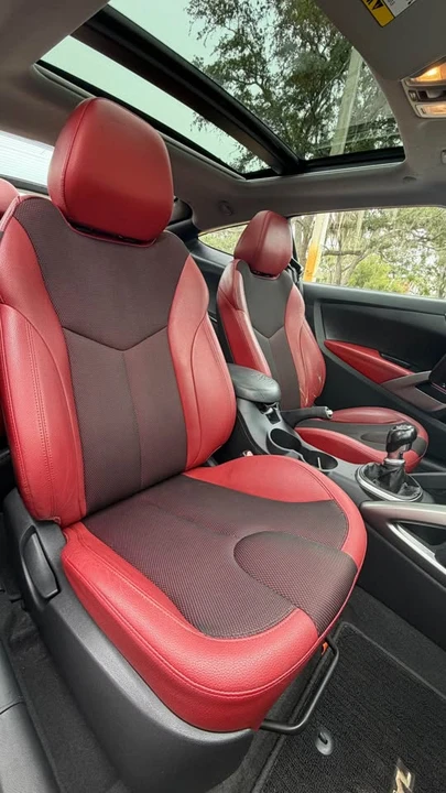 2012 Hyundai Veloster - Image 14 of 15