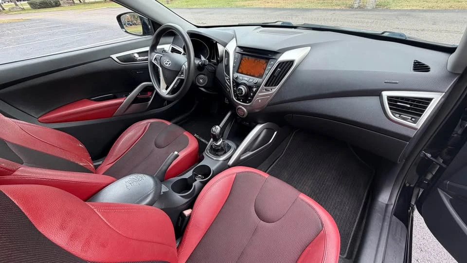 2012 Hyundai Veloster - Image 14 of 15