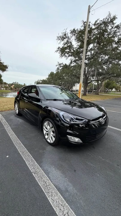 2012 Hyundai Veloster - Image 2 of 15