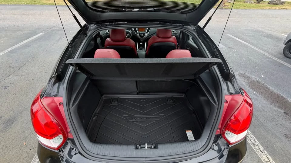 2012 Hyundai Veloster - Image 12 of 15
