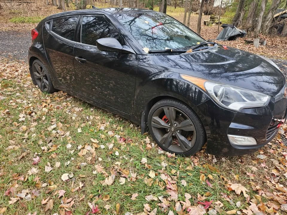 2012 Hyundai Veloster - Image 2 of 3