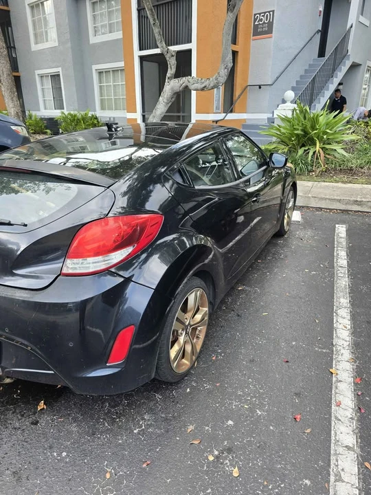 2012 Hyundai Veloster - Image 5 of 10
