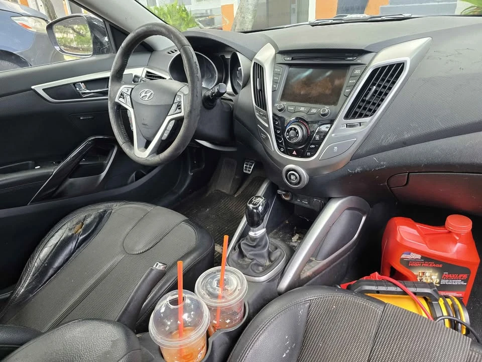 2012 Hyundai Veloster - Image 7 of 10