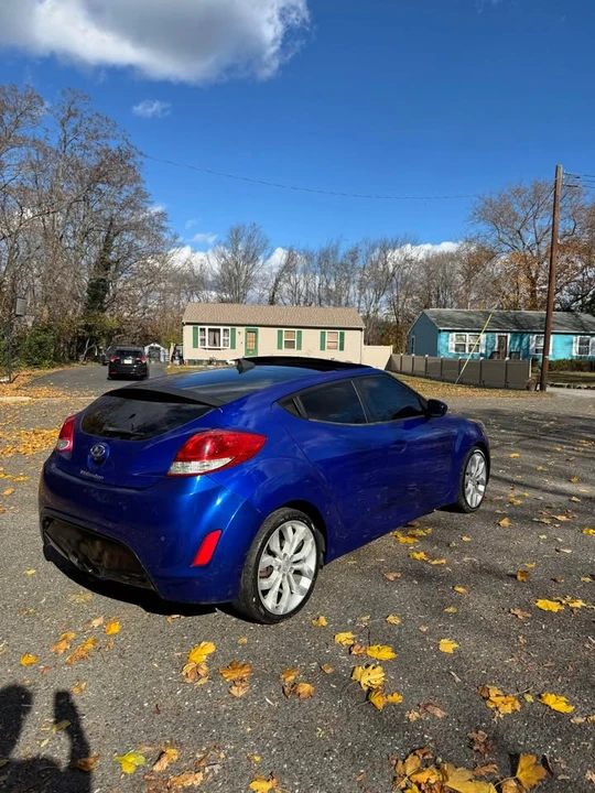 2012 Hyundai Veloster - Image 2 of 7