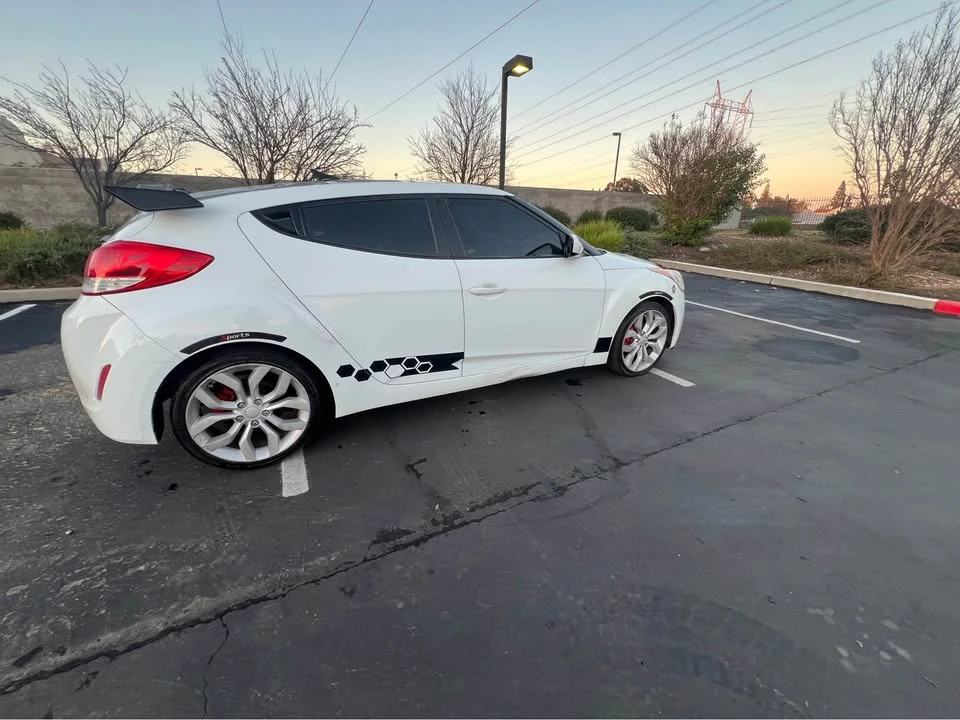 2012 Hyundai Veloster - Image 12 of 16