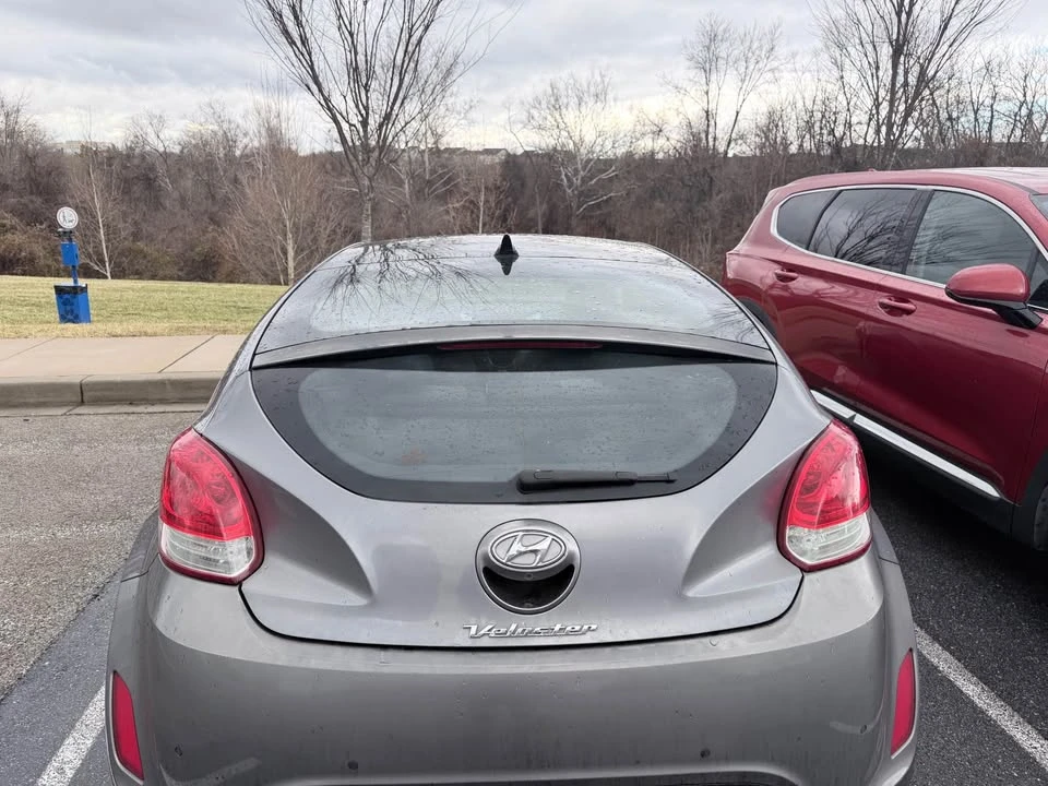 2012 Hyundai Veloster - Image 2 of 11