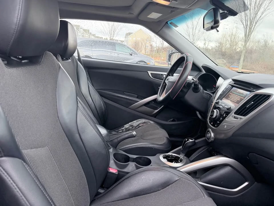 2012 Hyundai Veloster - Image 10 of 11
