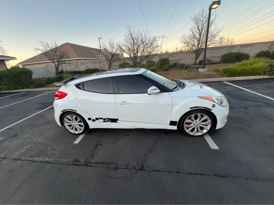2012 Hyundai Veloster - Image 3 of 16