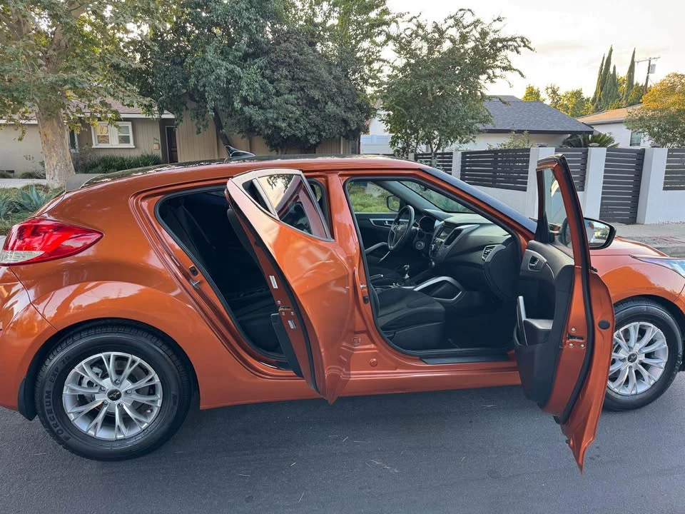 2012 Hyundai Veloster - Image 7 of 20