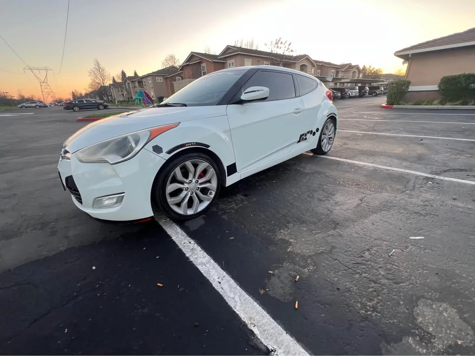 2012 Hyundai Veloster - Image 5 of 16