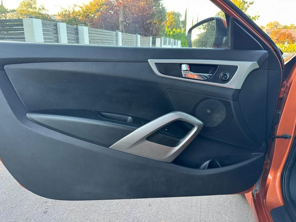 2012 Hyundai Veloster - Image 11 of 20