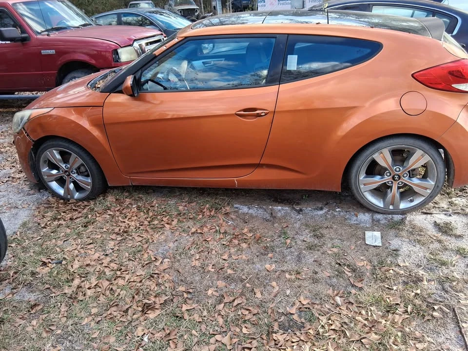 2012 Hyundai Veloster - Image 4 of 7