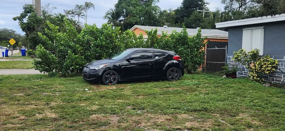 2012 Hyundai Veloster - Image 3 of 6