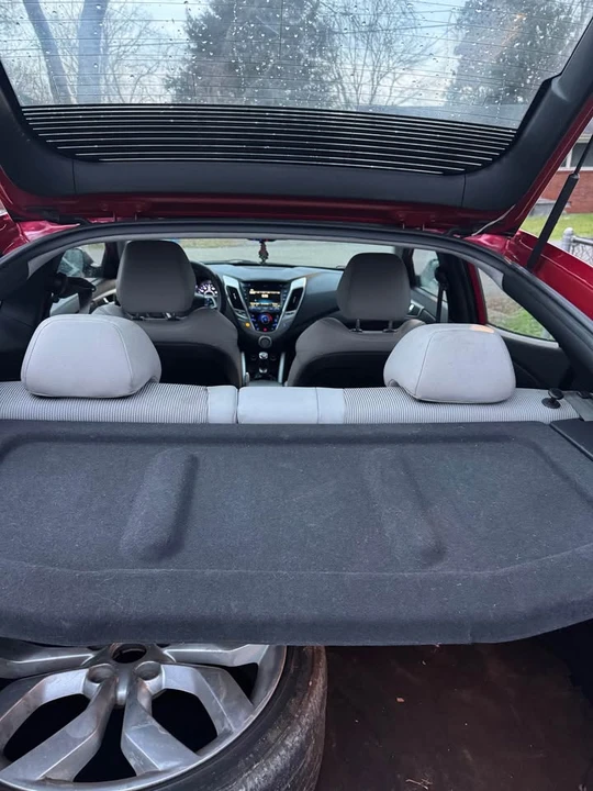 2012 Hyundai Veloster - Image 2 of 11