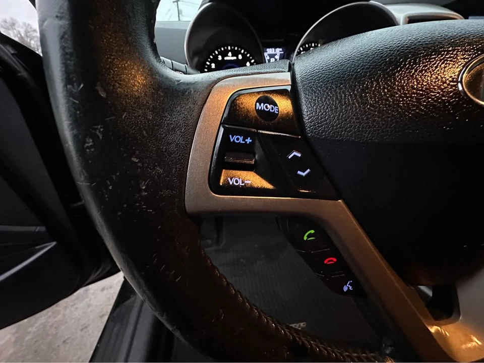 2012 Hyundai Veloster - Image 8 of 18