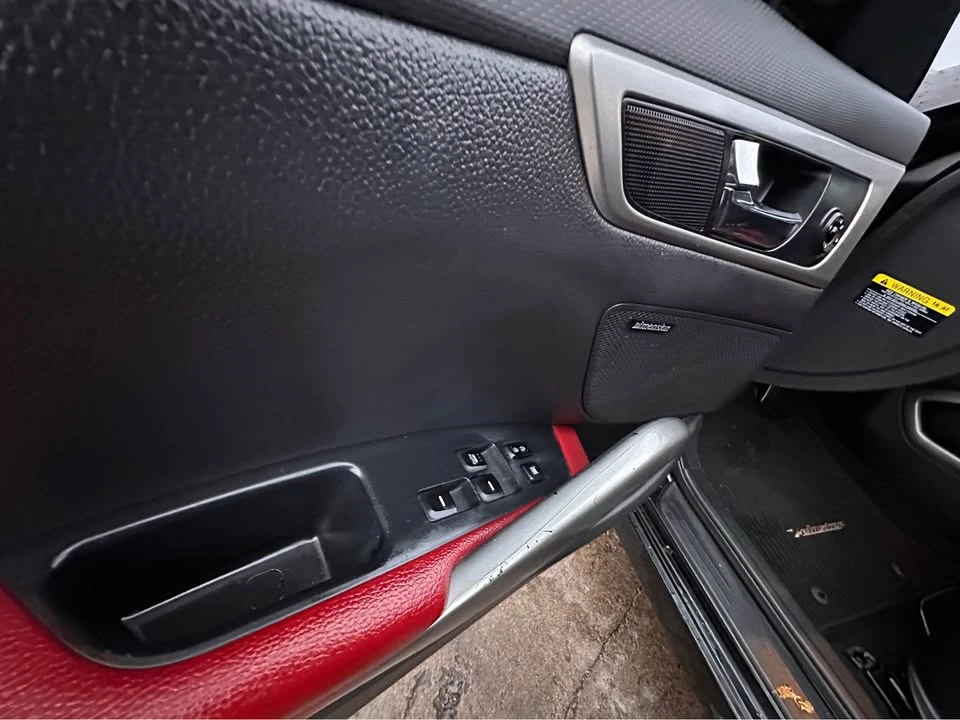 2012 Hyundai Veloster - Image 9 of 18