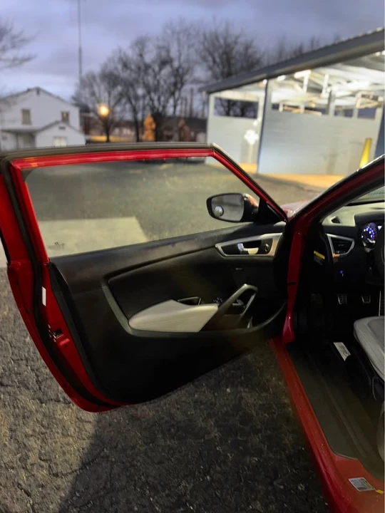 2012 Hyundai Veloster - Image 6 of 16