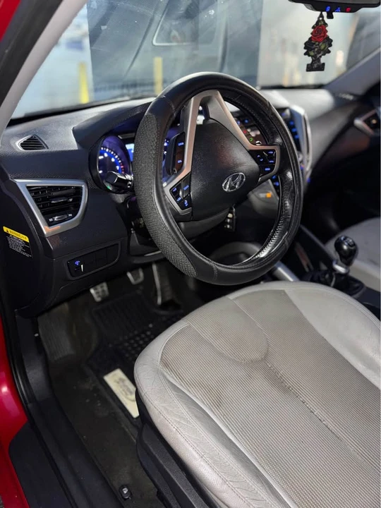 2012 Hyundai Veloster - Image 9 of 11