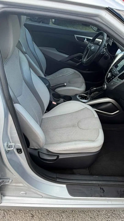 2012 Hyundai Veloster - Image 7 of 9