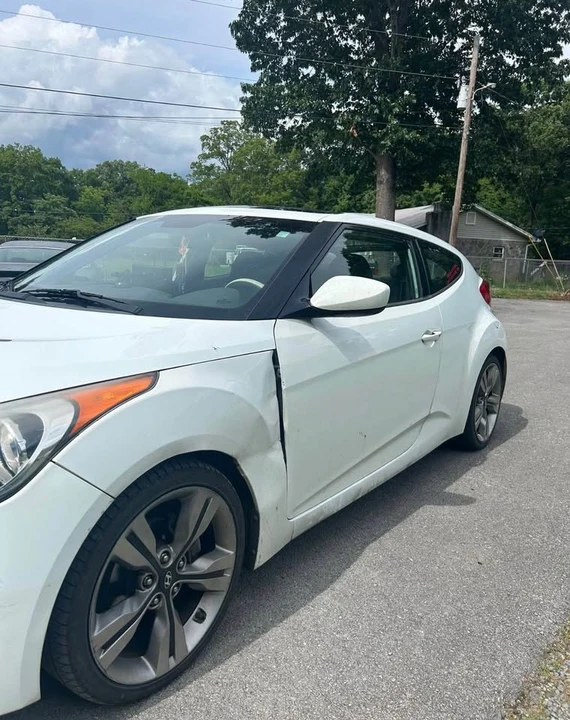 2012 Hyundai Veloster - Image 4 of 4