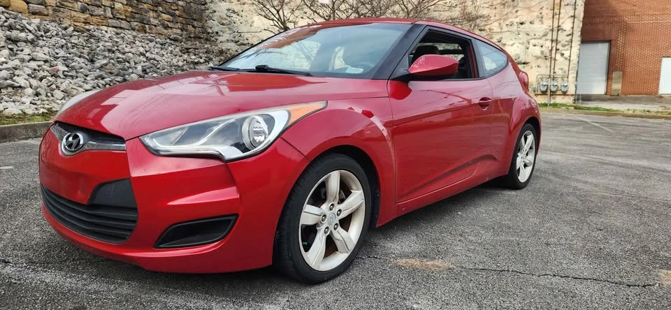 2012 Hyundai Veloster - Image 3 of 4