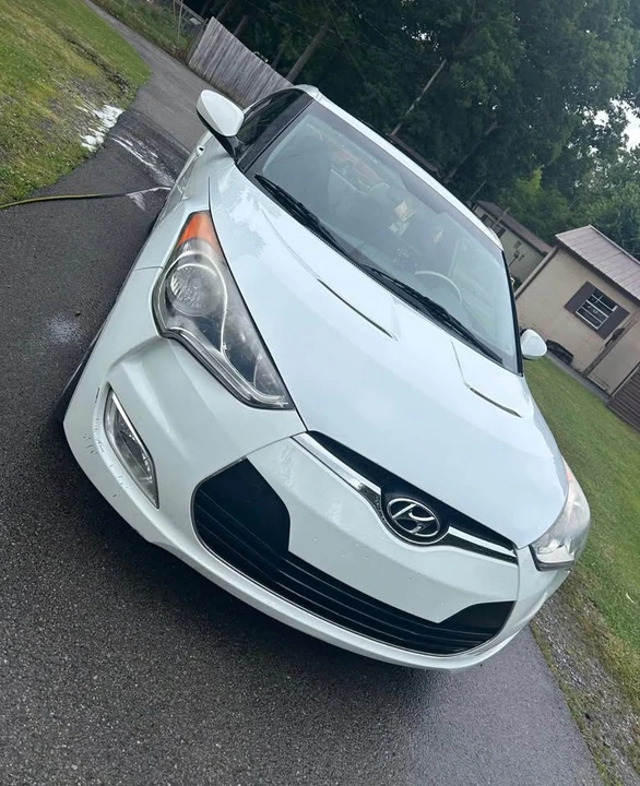 2012 Hyundai Veloster - Image 2 of 4