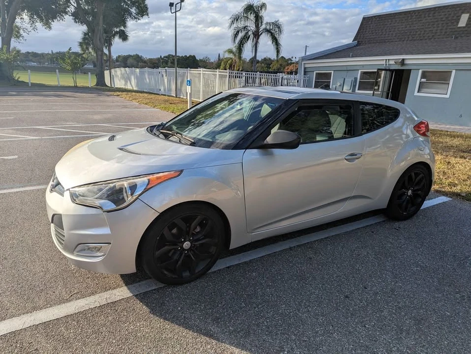 2012 Hyundai Veloster - Image 2 of 8