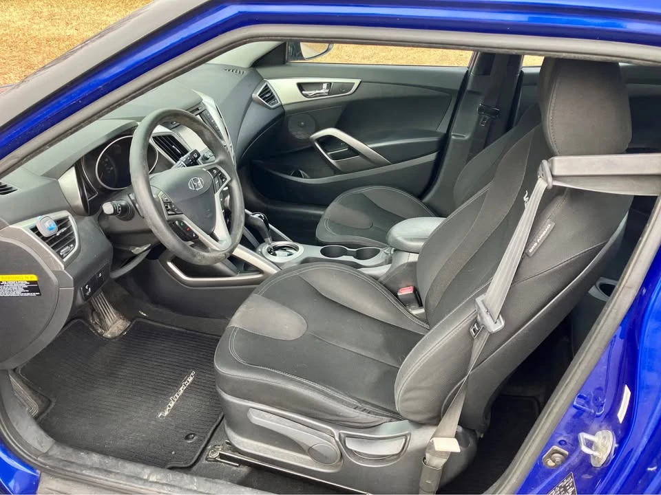 2012 Hyundai Veloster - Image 10 of 12