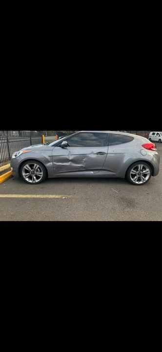 2012 Hyundai Veloster - Image 2 of 3