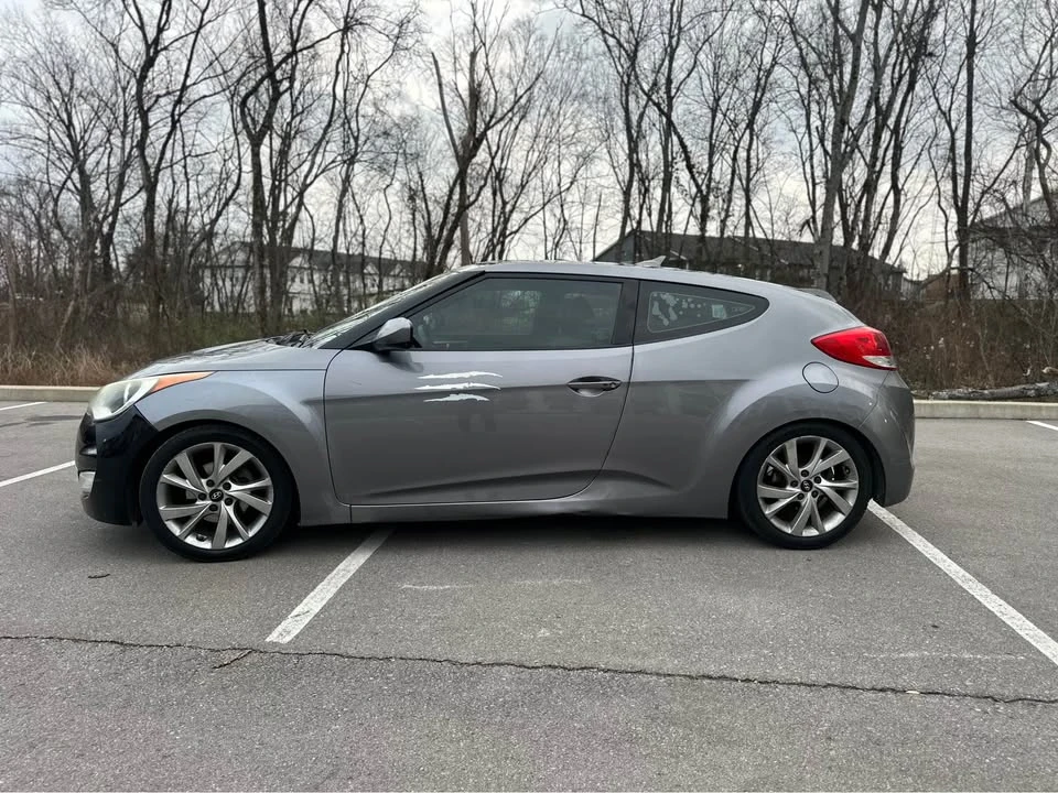 2012 Hyundai Veloster - Image 2 of 11